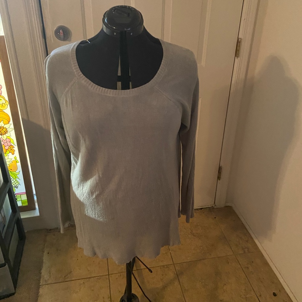 Grey long sleeve shirt
